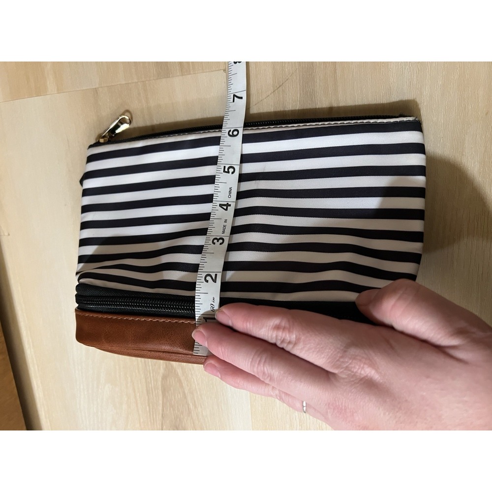 Unbranded Black White‎ Striped Wristlet Makeup Cosmetic Faux Brown Leather - Picture 7 of 8